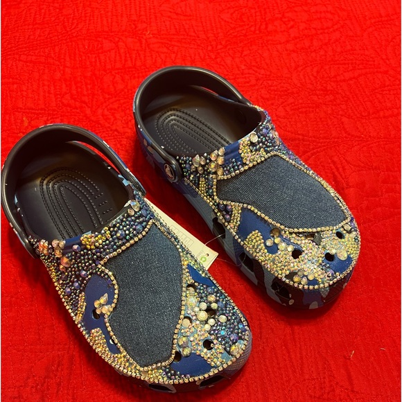 Custom Crocs - Picture 1 of 4